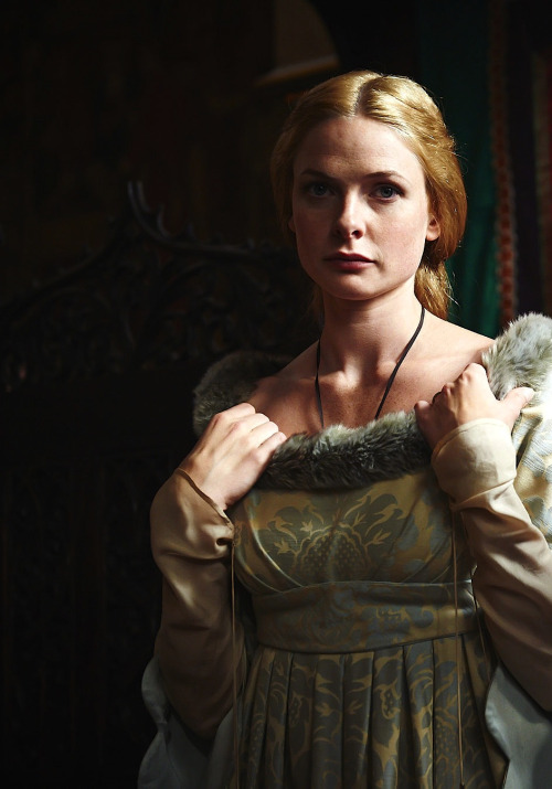 The-White-Queen-Stills-Elizabeth-Woodville-historical-period-drama-39856087-500-715.jpg