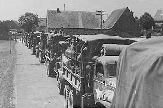 anzactrucksonthemove.jpg