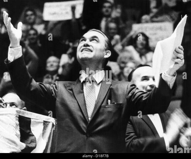 george-wallace-acknowledges-the-cheers-of-supporters-at-madison-square-d18f7b.jpg