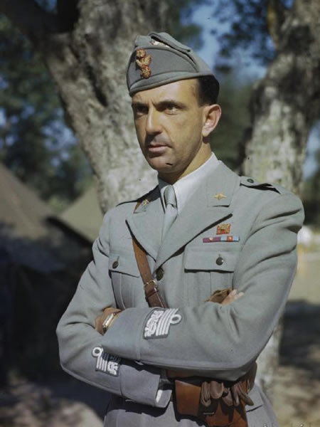 umberto_color_uniforme.jpg