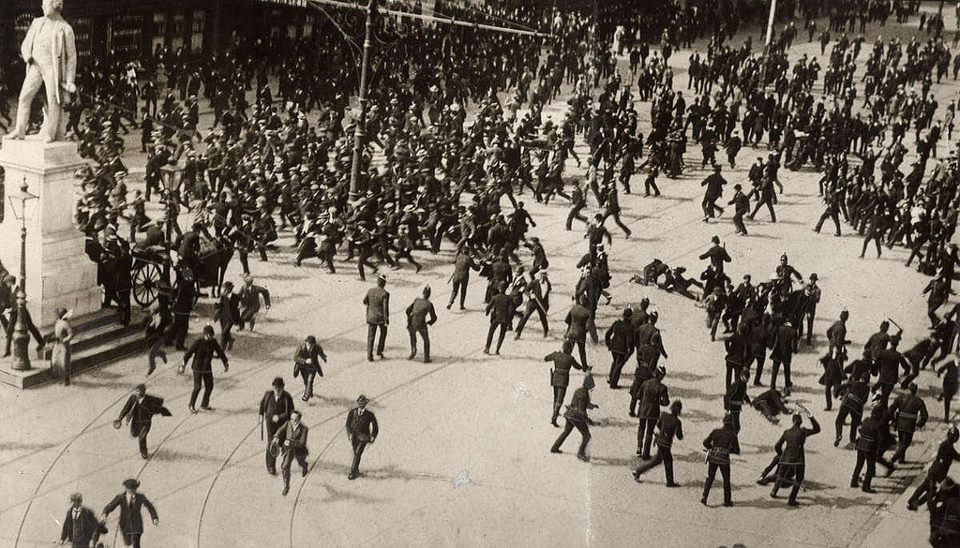 lockout_bloody_sunday_1913.jpg