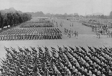 US_Military_parade_at_the_Imperial_Palace_Plaza.JPG