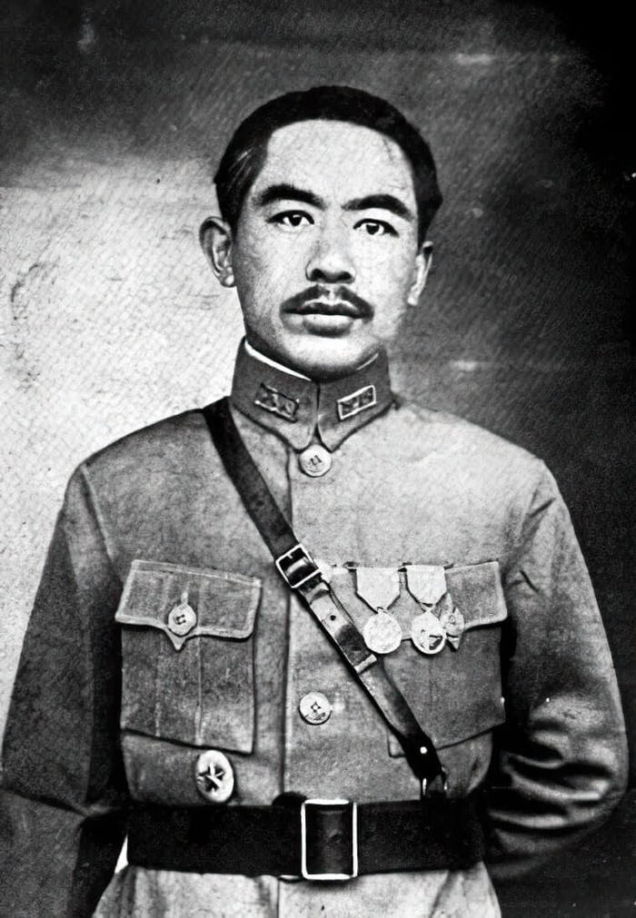 Sheng_Shi-tsai.jpg