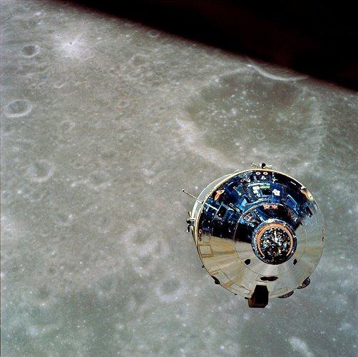 Apollo_10_command_module.jpg