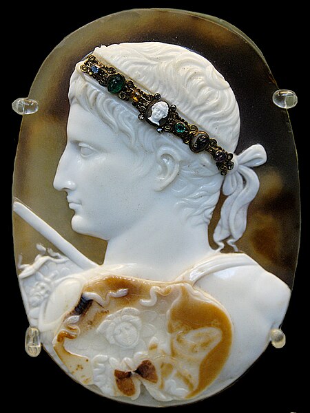 450px-Cameo_August_BM_Gem3577.jpg