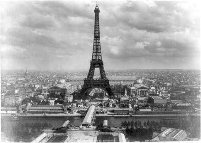 640px-Eiffel_tower_at_Exposition_Universelle%2C_Paris%2C_1889.jpg