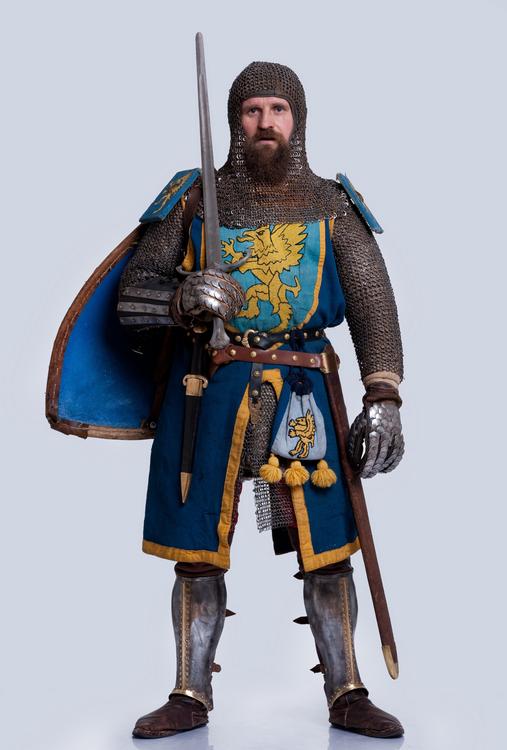 medieval-knights-standing-knight-93305452.jpg