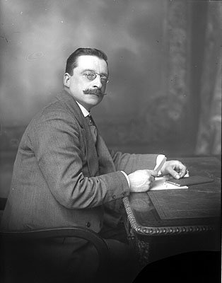 G_Embed_ArthurGriffith_Portrait_ke192.jpg